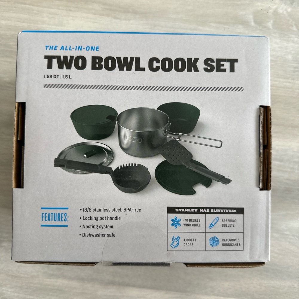 Stanley Silver Cookware Set for Efficient Kitchen Use - Picture 4 of 5